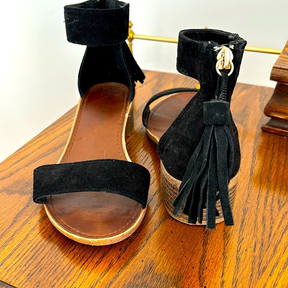 Tassel sandals